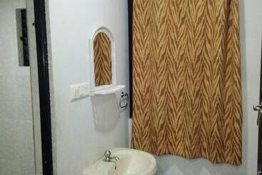 Hiriz Hotel Dollar