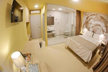 هتل Kai Boutique Studio & Rooms