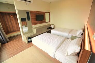 هتل Pantai Regal