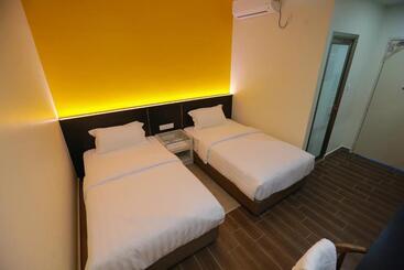 هتل Pantai Regal