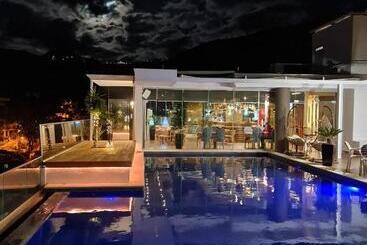 Regina City Hotel & Spa