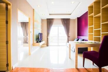 هتل Romantic Khon Kaen