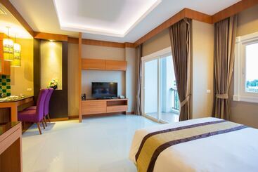 هتل Romantic Khon Kaen