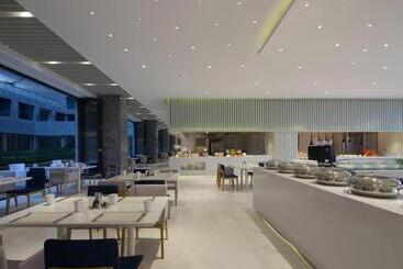هتل Sanya Phoenix Airport