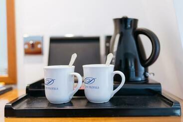 בית מלון כפרי The Queens