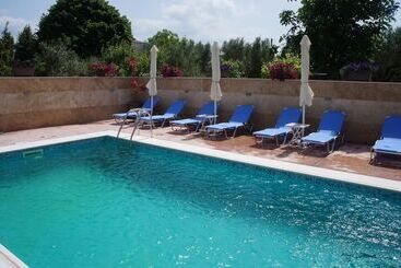 هتل Vellum Luxury Living
