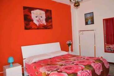 تختخواب و صبحانه Amore Rosa