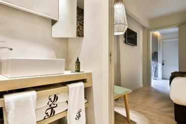 تختخواب و صبحانه Set Terres   La Villa De Llívia   Adults Only