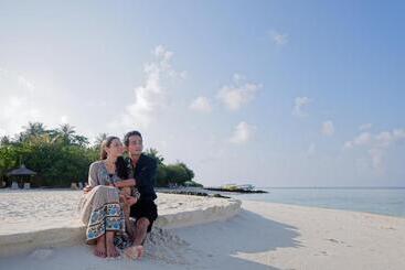 Embudu Village Resort