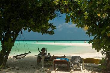 Embudu Village Resort