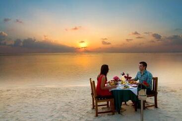 Embudu Village Resort