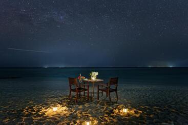 Embudu Village Resort