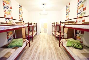 Hostel 1910