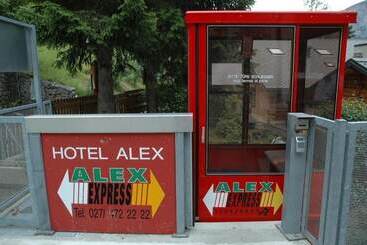 فندق Alex