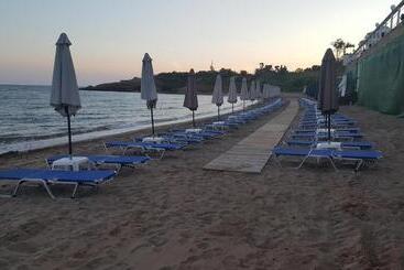 هتل Aphroditi Island Park