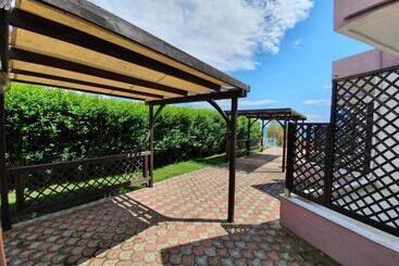هتل Aphroditi Island Park
