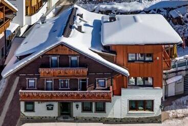 هتل Haus Hubertus
