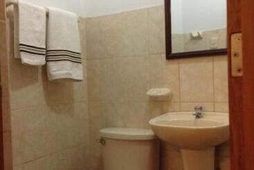 هتل Hostal La Estancia
