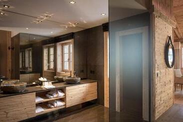 هتل Hôtel De Rougemont & Spa