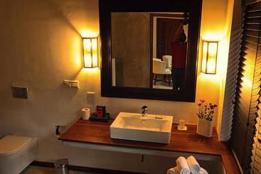 هتل Kings Pavilion Luxury
