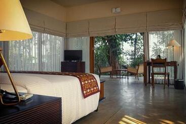 هتل Kings Pavilion Luxury