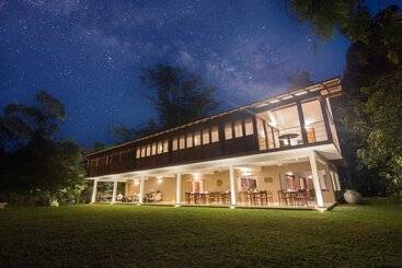 هتل Kings Pavilion Luxury