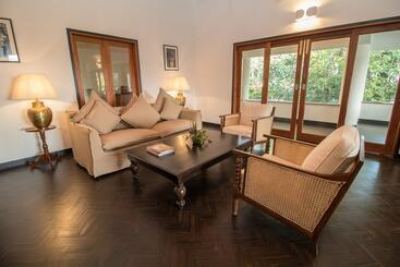 هتل Kings Pavilion Luxury