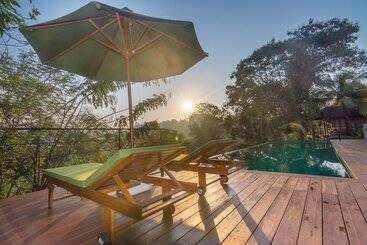 هتل Kings Pavilion Luxury