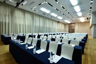هتل Ramada Wuhan Jianghan
