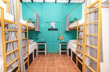 هتل Selina Santa Teresa North   Hostel