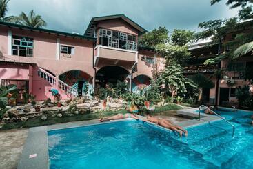 هتل Selina Santa Teresa North   Hostel