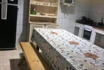 Le Monde Hostel Suites E Camas