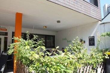 Max Hostel