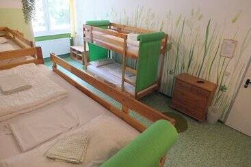 Max Hostel
