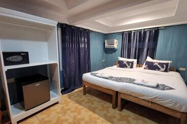 استراحتگاه Pescadores Suites Moalboal