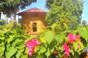 Al Hamra Jungle Resort