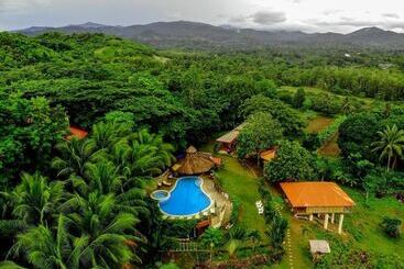 Al Hamra Jungle Resort