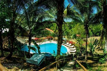 Al Hamra Jungle Resort