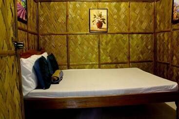 Al Hamra Jungle Resort