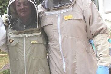 تختخواب و صبحانه 13 Bees