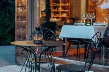 مبيت وإفطار Les Mazots Du Clos