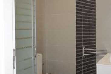 تختخواب و صبحانه Suites Guest House