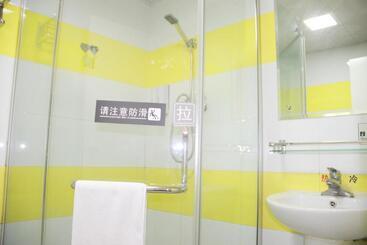 בית מלון כפרי 7days Inn Beijing Tongzhou Beiguan Metro Station