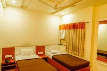 هتل Bhakti, Rajkot