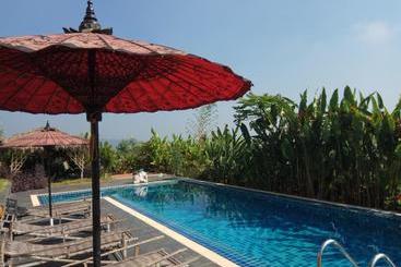 هتل Kumudra Hill  Mountain View