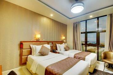 هتل Unima Grand