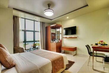 هتل Unima Grand
