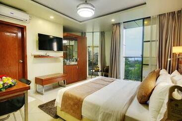هتل Unima Grand