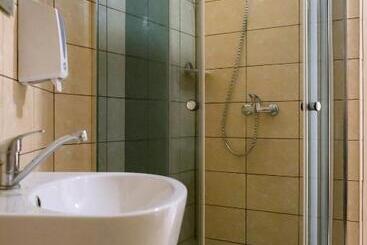مُتل Hostelis Laurita
