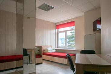 مُتل Hostelis Laurita